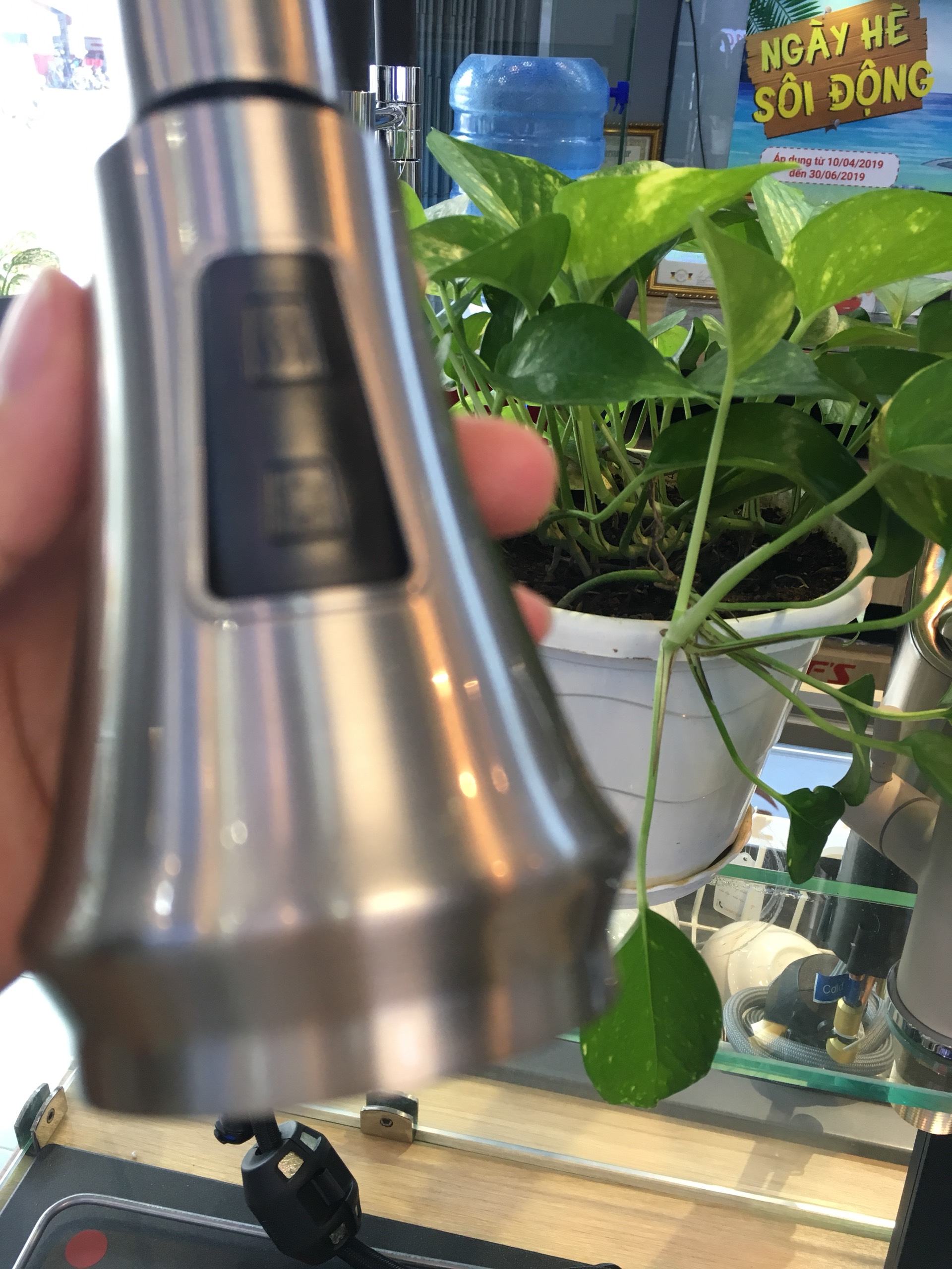 VÒI CHÉN DÂY RÚT NÓNG LẠNH TORO K068